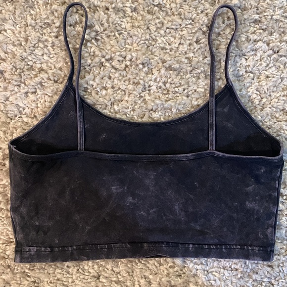 3 pieces. TNA Aritzia High Waisted Shorts and Bra Top Size M with Tank Size S - Picture 9 of 14